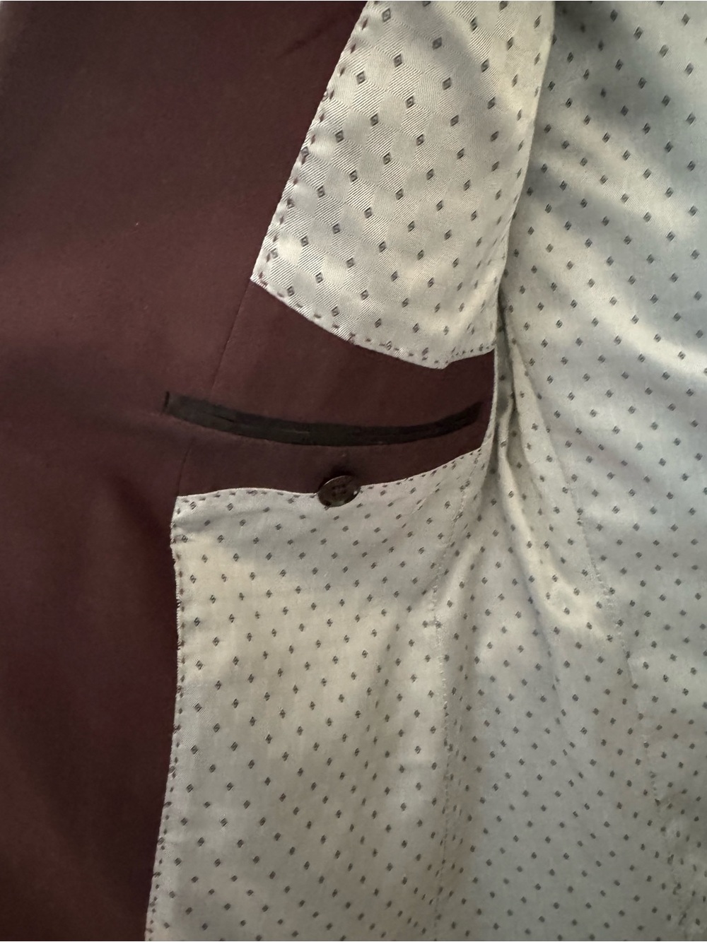 Express Men's Burgundy
Two-Button Wool Blend Jacket - Slim Size 36S x36C - Picture 3 of 14